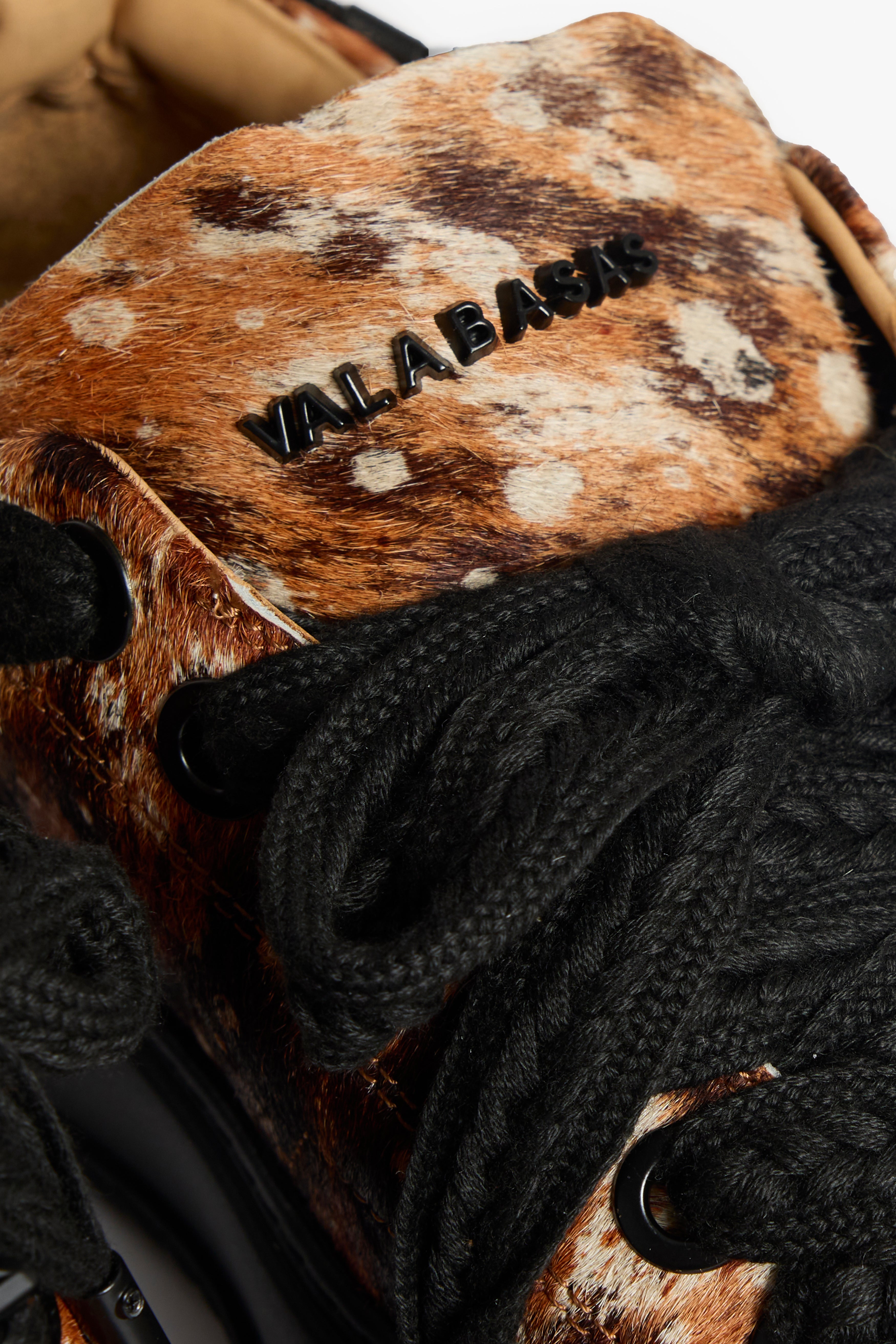 The Vision 400 Low Natural Black 1 Of 99