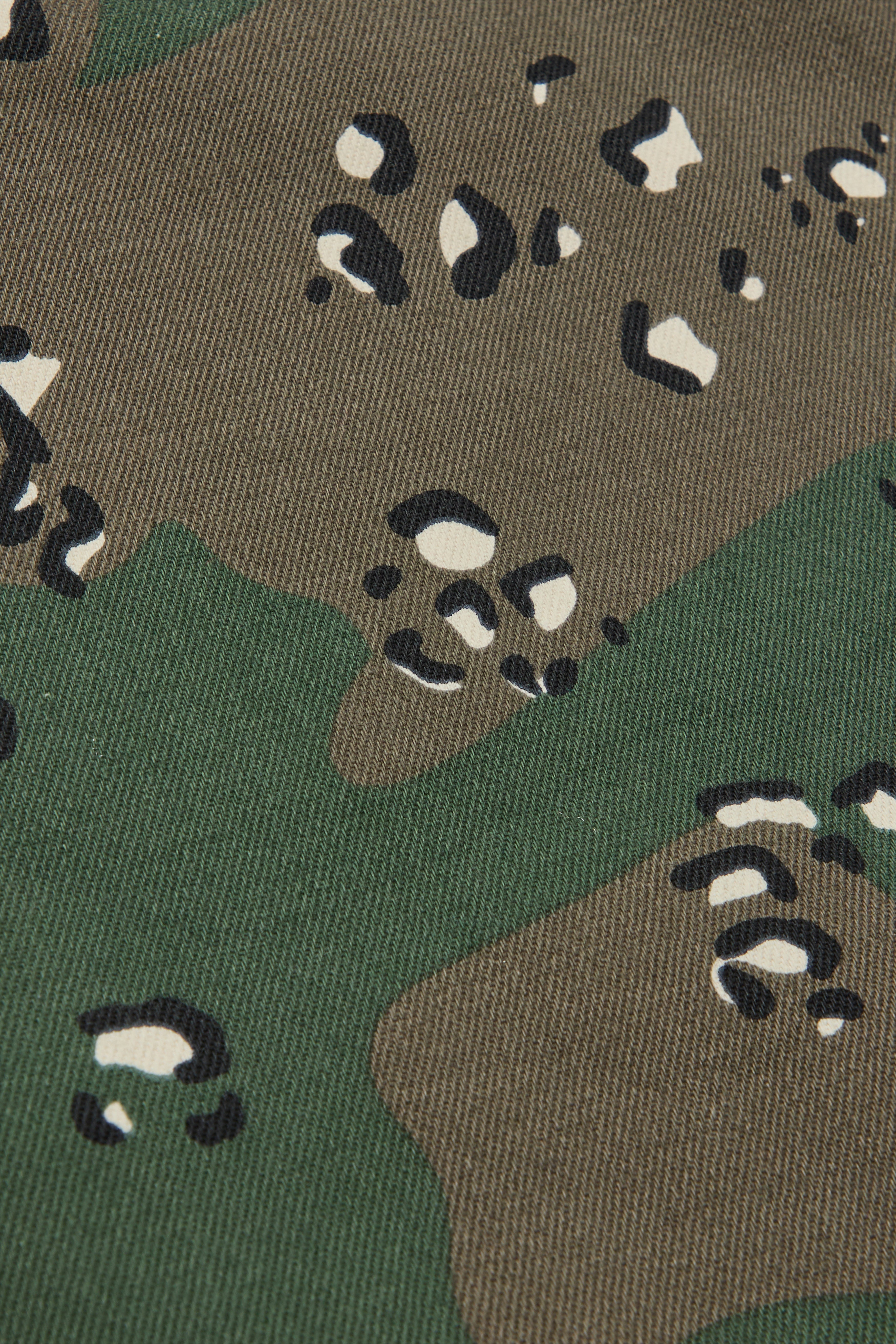 "BAKI" CAMO TAPERED JEAN